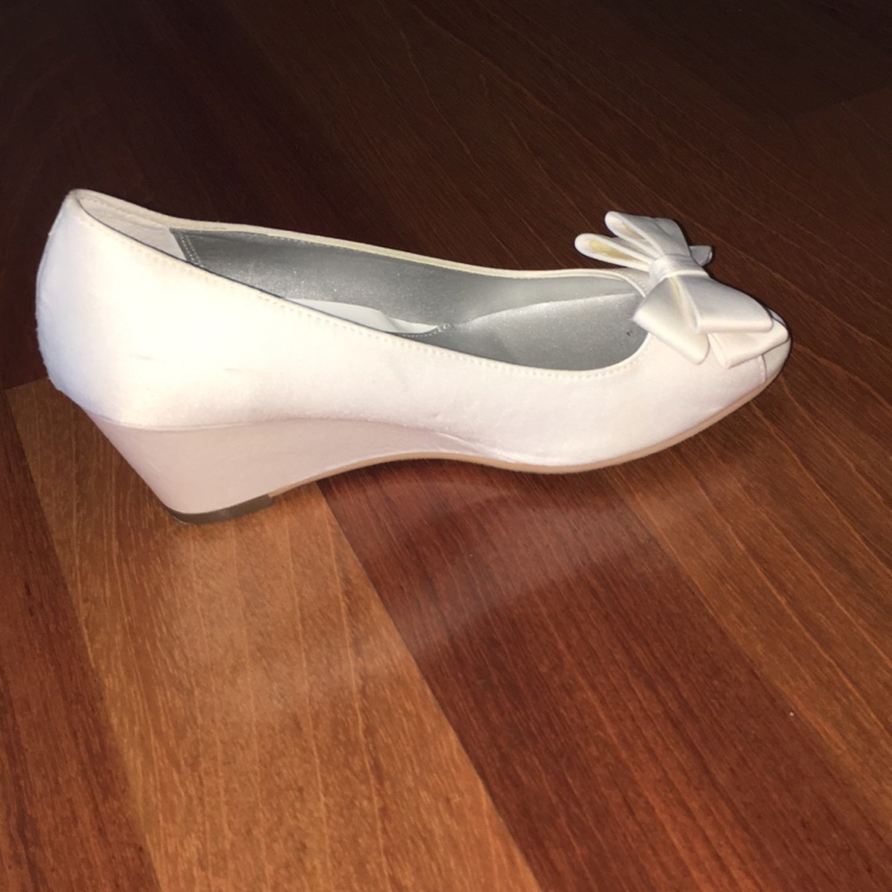 NORDSTROM KIDS WHITE BOW WEDGE